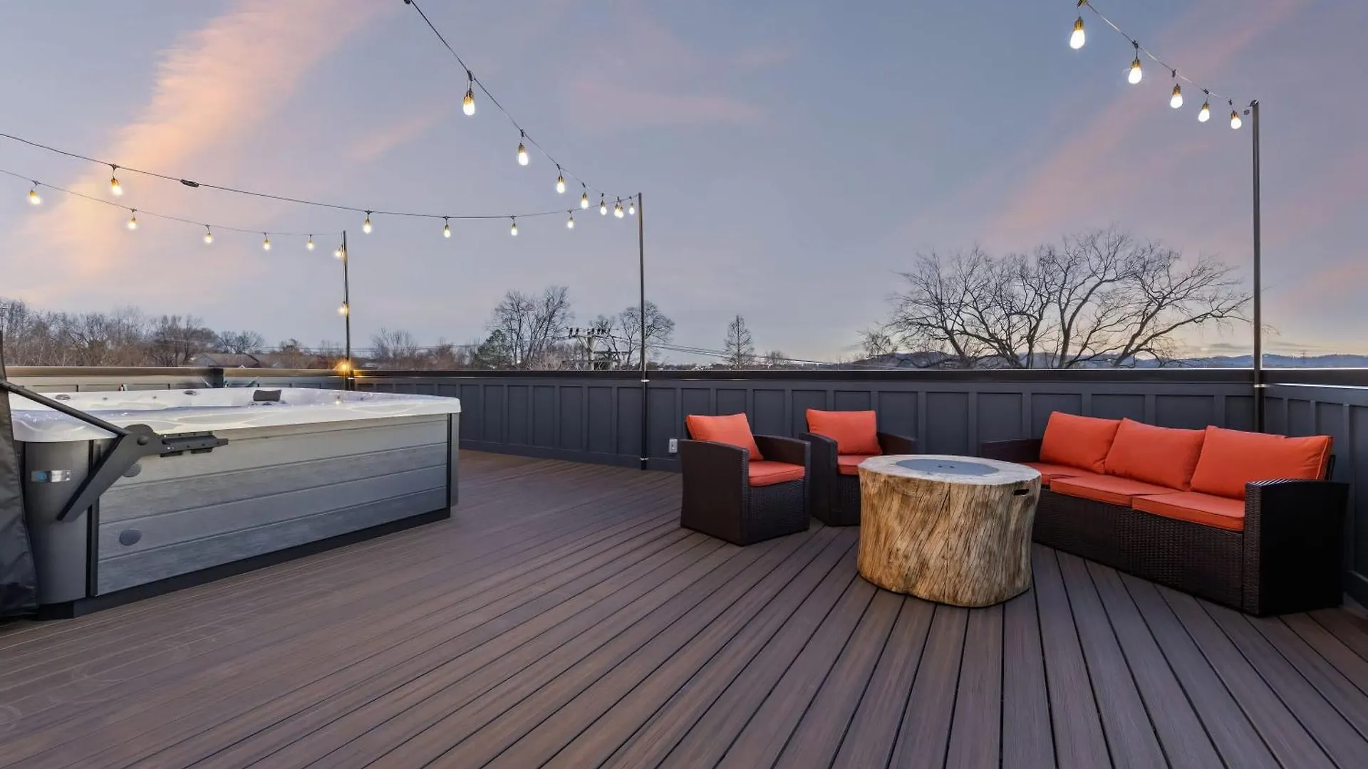 Hot Tub Poker Pool Table & Rooftop City Mls View Nashville 0*,  USA